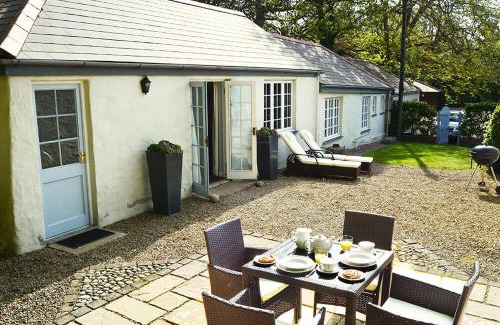 Helston House | Spring Water Barn
