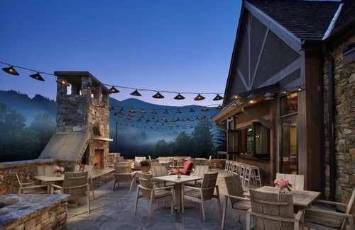 Canton Villa | Springdale Bluebird Villa Lodging