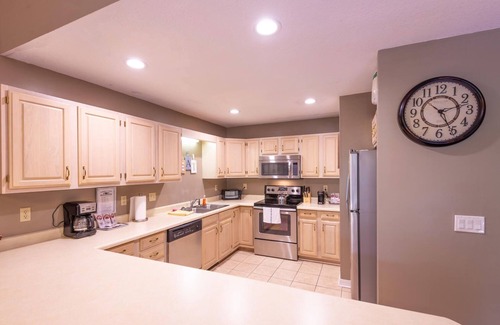 Canton Condo | Springdale Pine Forest Home