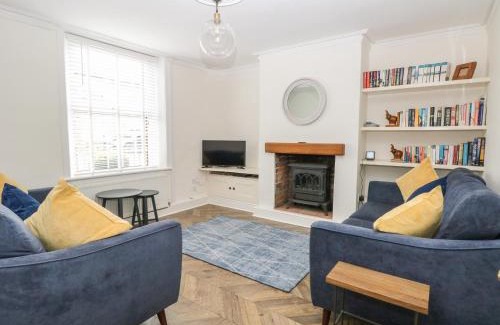 Fakenham House | Springfield