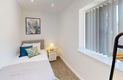 Hull Apartment | Springhead Apartment