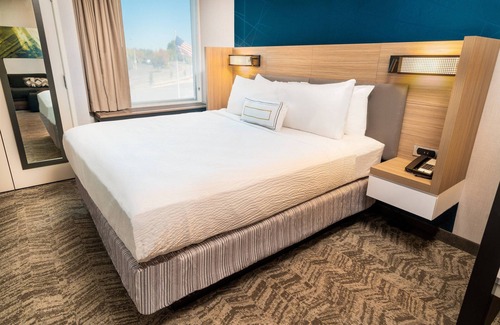 Newark Hotel | SpringHill Suites by Marriott Newark Fremont