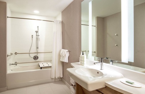 Revere Hotel | SpringHill Suites by Marriott Boston Logan Airport Revere Beach