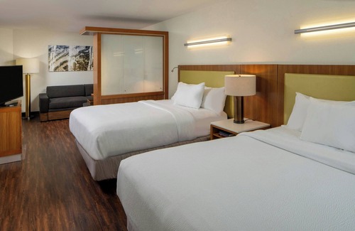 Lake Charles Hotel | SpringHill Suites by Marriott Lake Charles