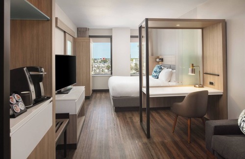 Central Business District Hotel | SpringHill Suites by Marriott New Orleans Downtown/Canal Street