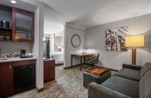 Glendale Sports and Entertainment District Hotel | Springhill Suites Phoenix Glendale Sports & Entertainment District