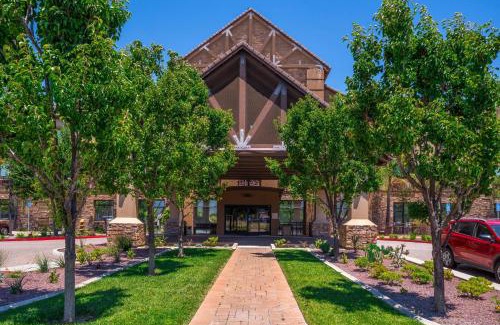 Temecula Hotel | SpringHill Suites Temecula Valley Wine Country