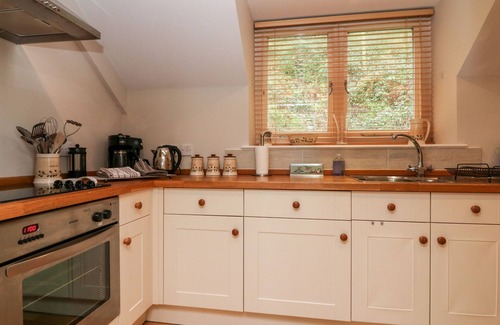 Hele Cottage | SPRINGSIDE, pet friendly, country holiday cottage in Lynton