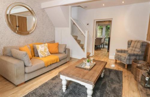 New Mill House | Springwood Cottage