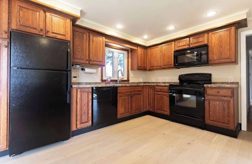 Pond Cove House | Spurwink Meadows Homestead Property perched amongst tranquil pastoral farmland