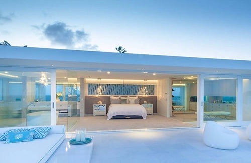 Sunshine Beach Villa | Spyglass (Ocean Views)