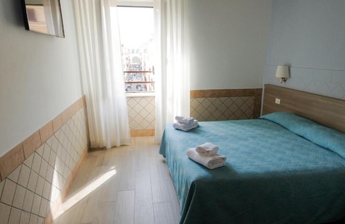 Rione XVIII Castro Pretorio House | Square Inn