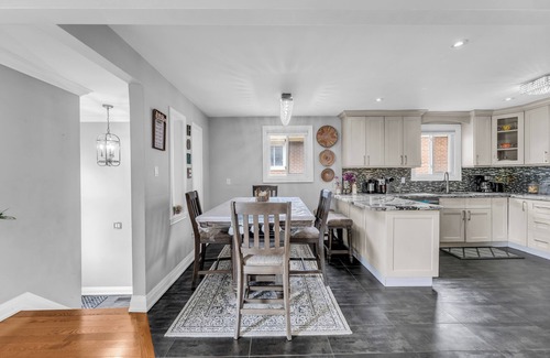 Rathwood House | Square One Stylish 5 bed Home