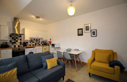 Louth Cottage | Squirrel Cottage, Covenham Holiday Cottages