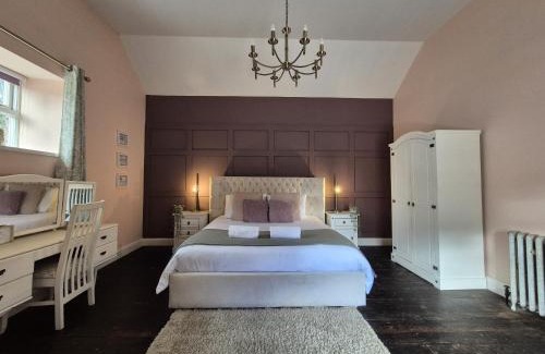 Ballymena House | Squirrel Cottage