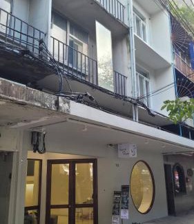 Silom Hotel | Squirrel House