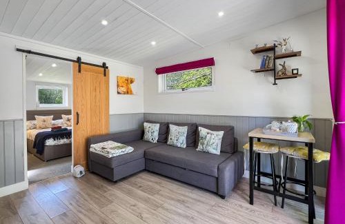 South Molton Cabin | Squirrels Lodge