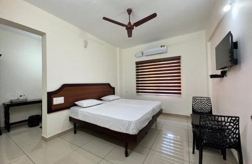 Thiruvananthapuram Hotel | Sri Gavuri Nivas