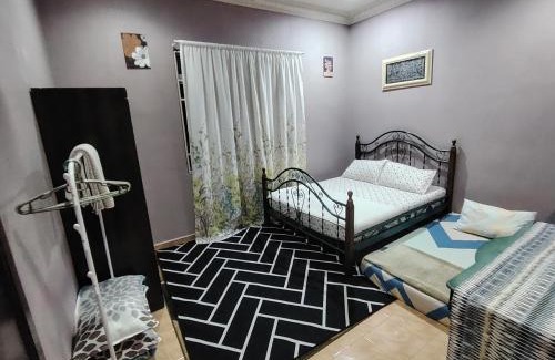 Kampung Permatang Timbun House | Sri MaLati Homestay and Event Space