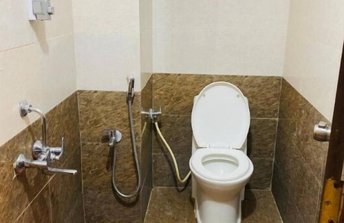 Hyderabad Hotel | Sri Saaradhi Grand