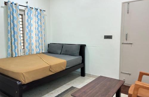 Chikkamagaluru Hotel | Sri Siri lodge and hotel