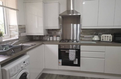 Peterborough Apartment | SRK- Private Luxury Apartments with Parking