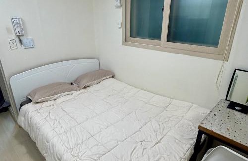 Daebang-dong Apartment | SS Cosy single studio near Sindaebangsamgeori station