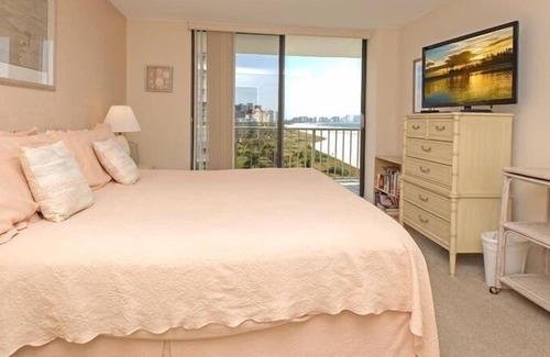Marco Island Condo | Sst3-811 - South Seas Tower 2 Bedroom Condo by Redawning