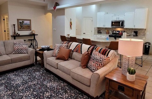 Las Cruces House | Sstar · Newly Renovated Home - Relax, Work, or Family Time