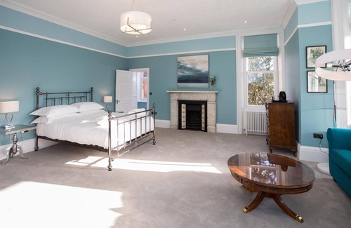 St Albans Hotel | St. Alban (Standard King Room with Shower En-suite and Cathedral View)
