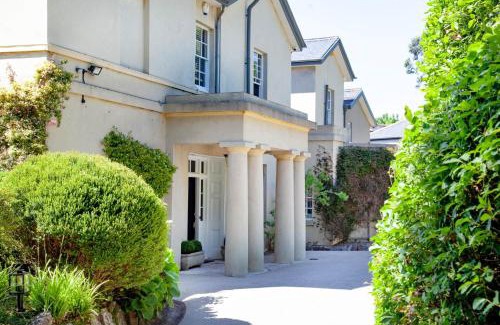 Torquay Villa | St Anne's Manor - Luxury Villa with Hot Tub