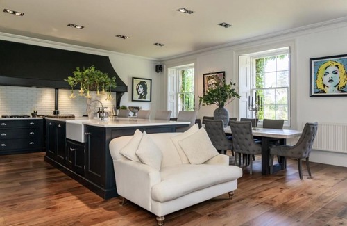 Torquay Villa | St Anne's Manor - Luxury Villa with Hot Tub