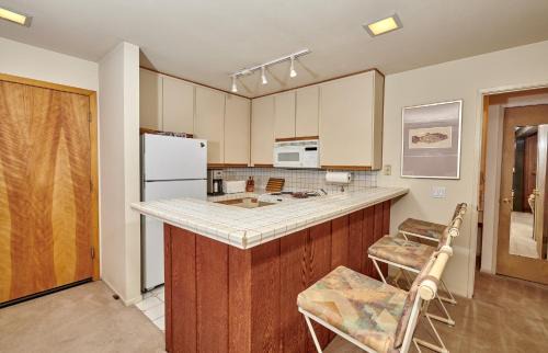 Mammoth Lakes Apartment | St Anton Condos #83 condo