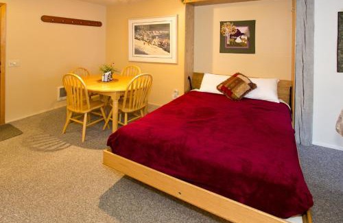 Mammoth Lakes Apartment | St Anton Condos with Rec Center