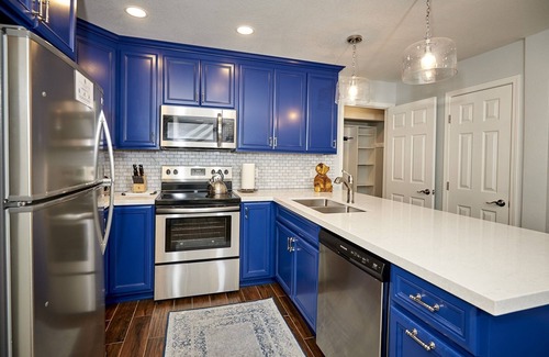 Mammoth Lakes Condo | St. Anton Courtyard View 2-bedroom Condos w/two Oversized Jacuzzi Spas