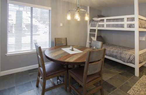 Mammoth Lakes Apartment | St Anton Street View Ski-In & Out 1-Bedroom Condo
