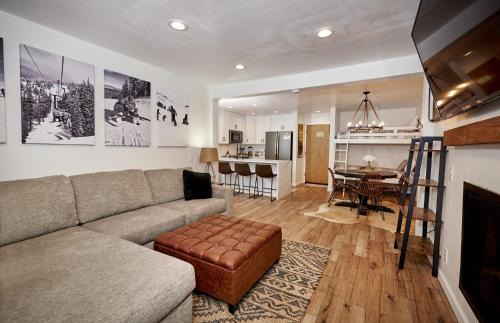 Mammoth Lakes Apartment | St Anton Wooded View 1-Bedroom Condos with Complimentary Hot Drinks