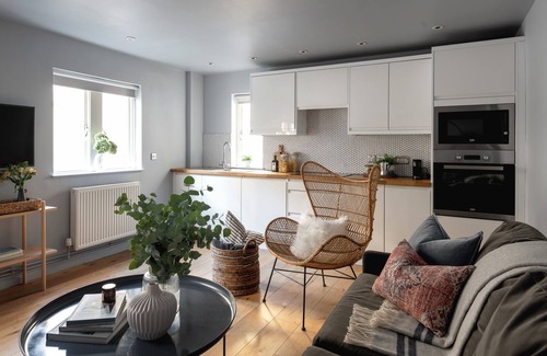 Bath City Centre Apartment | St Catherine's Hospital - Bath