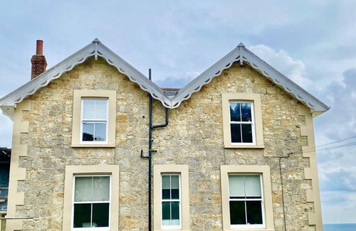 Ventnor Apartment | St Catherine's Lookout is in the peaceful village of Niton on the Isle of Wight with stunning views