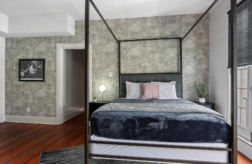 Faubourg Lafayette Apartment | St Charles-Mardi Gras 6BD Home