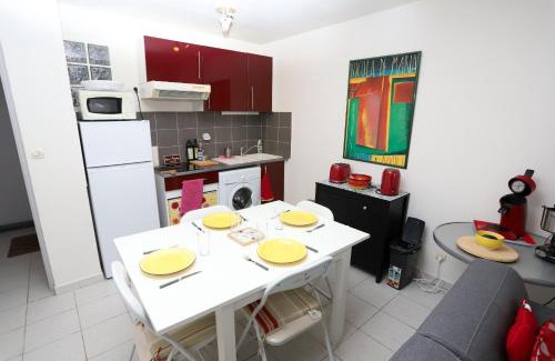 Saint-Cyprien Plage Apartment | St Cyprien appart 3etoiles avec belle terrasse