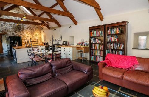 Haverfordwest House | St Dogwells Barn