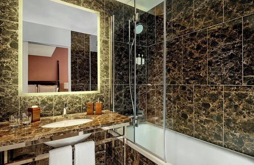 Westminster Hotel | St. Ermins Hotel, Autograph Collection