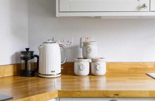 Chichester Cottage | St Faith's - Chichester Cathedral - sleeps 7 guests in 4 bedrooms