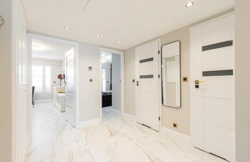 Antibes City Centre Apartment | St George
