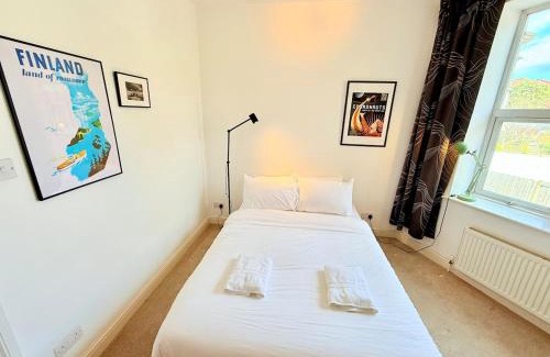 Hanham Apartment | St George's Cool City Flat