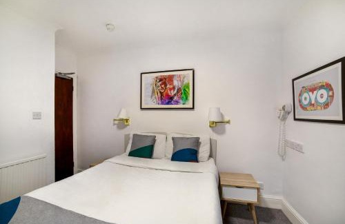 Pimlico Hotel | St George's Hotel