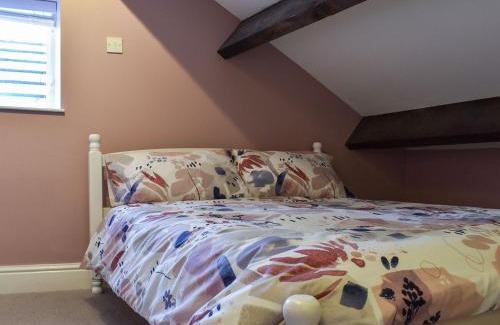Hepworth House | St Georges Cottage