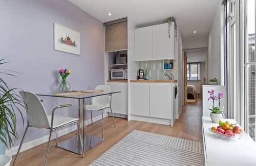 Hove Cottage | St Helens Studio - Free Parking By My Getaways