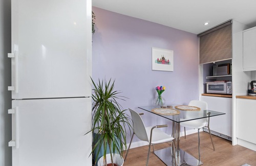 Hove Cottage | St Helens Studio - Free Parking By My Getaways